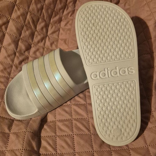 Adidas Adilette Comfort slides women's size 38, grey silver