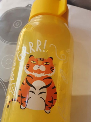 Tupperware bottle 350 ml new with secure lid