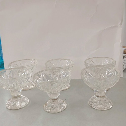 Set of 6 used vintage liqueur glasses, circa 1948