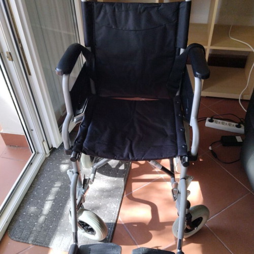 Electric recliner armchair with massage like new