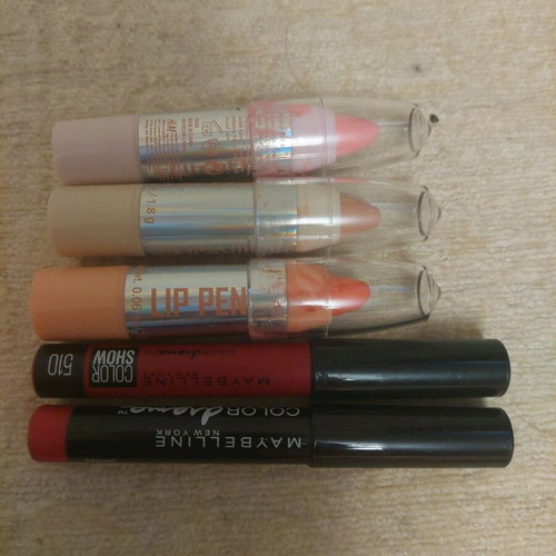 Lipsticks like new, pack of 5 pieces