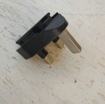 Adaptor plug from universal to UK new