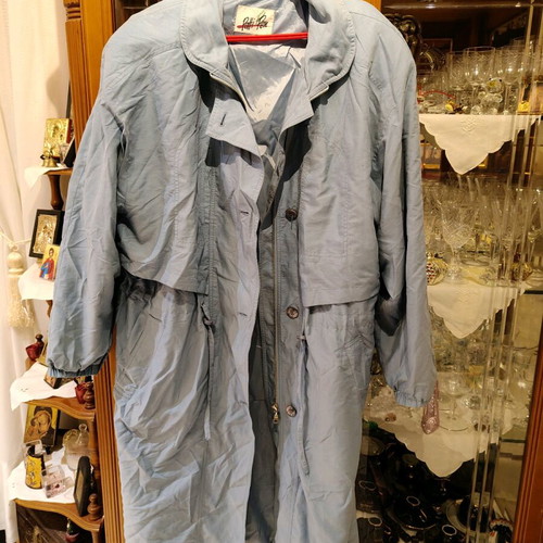 Women's trench coat like new, turquoise, size L, suede fabric