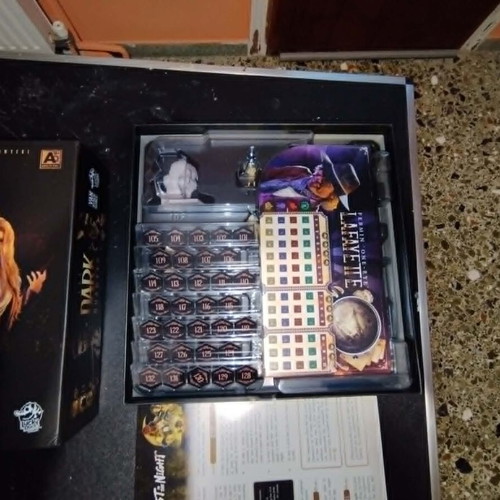 Dark Quarter and Lost in the nights expansion like new