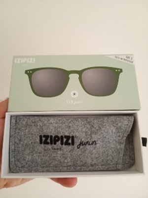 Κουτί και θήκη γυαλιών IZIPIZI SUN Junior σαν καινούργιο