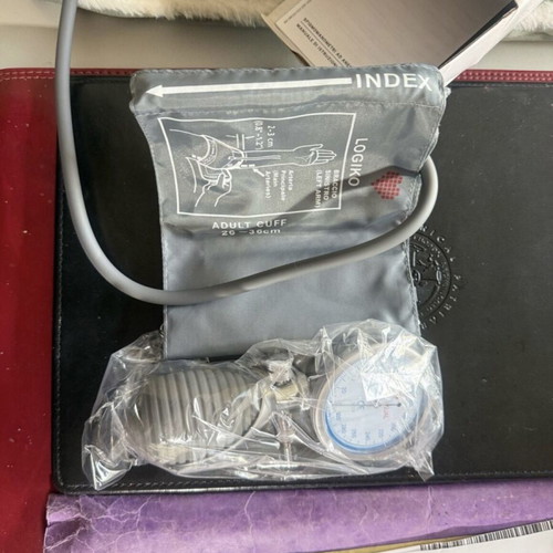 Moretti DM348 analog blood pressure monitor
