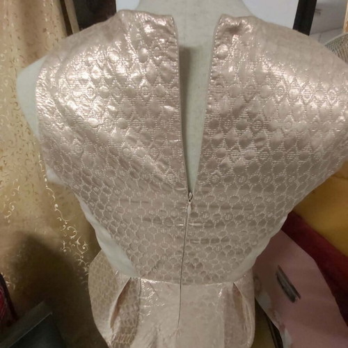 Gold Rose Sleeveless Top with Waist and Sheer Detail Thurley new, beige