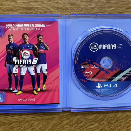 FIFA 19 PS4 game
