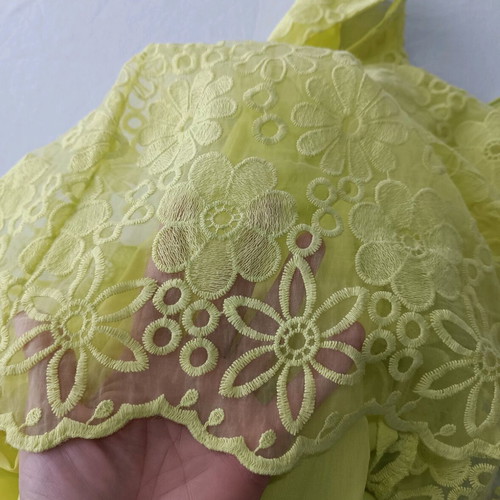 Mayoral dress for girl 6 years like new, lemon yellow with floral lace