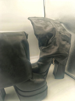 Black high boots like new, size 37 with 8-9 cm heel