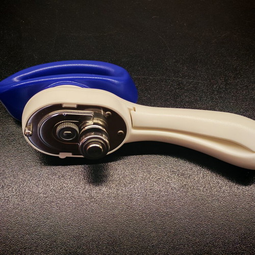 Tupperware can opener new, stainless steel and plastic