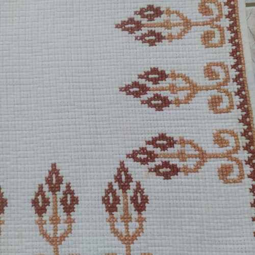 Set of 2 handmade vintage table linens