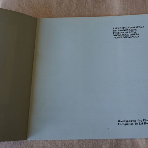 Nicaragua Libre collectible photographic album like new