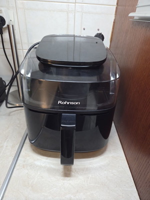 Rohnson Air Fryer with Wi-Fi 5.5lt Black R-2838 like new