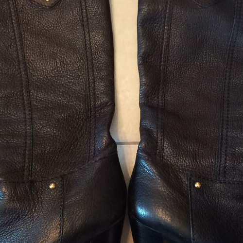 Prada boots black leather size 38.5 like new