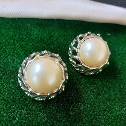 Vintage earrings used