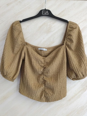 Stradivarius blouse with puff sleeves, khaki, medium, like new