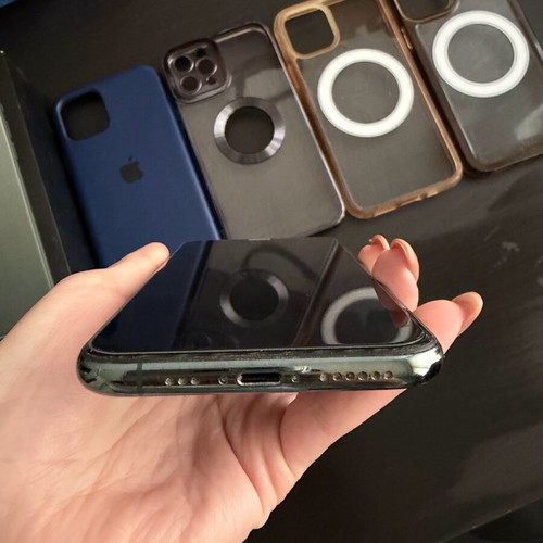 iPhone 11 Pro 256GB like new, midnight green