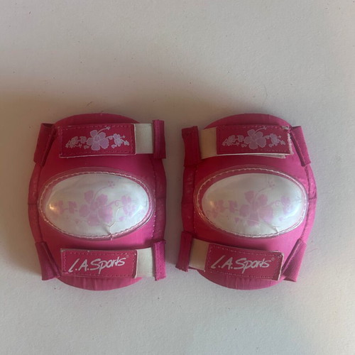 LA Sports kids' knee pads, fuchsia pink, adjustable straps