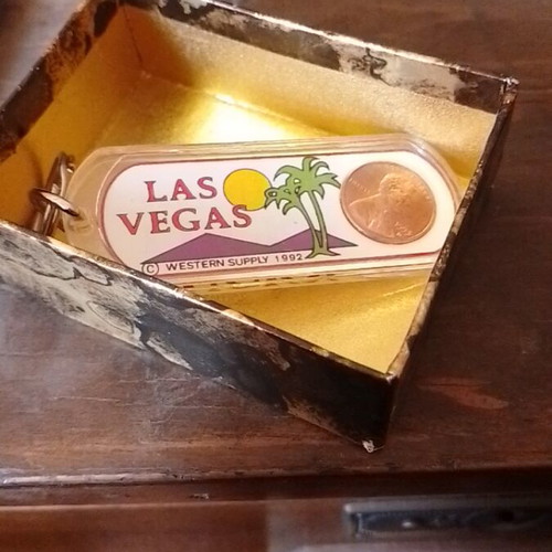 Lucky Penny Keychain Las Vegas souvenir vintage 1995 new