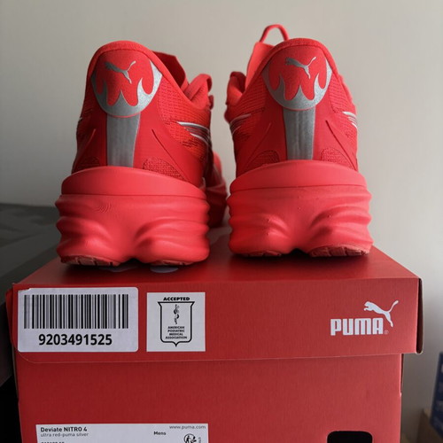 Puma Deviater Nitro 4 running shoe size 44, red