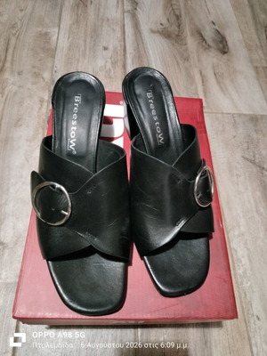 Black slippers with thick heel like new, size 41