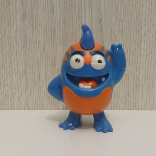 Maxi Kinder Surprise Joy Kolour Monster figure 2018