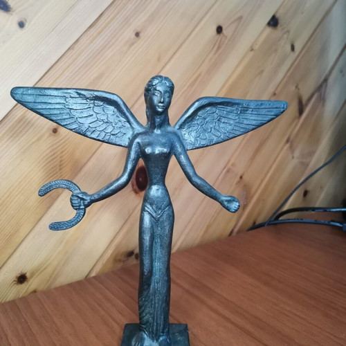 Nike Winged Goddess of Victory Bronze Sculpture like new
