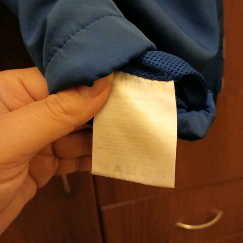 Hummel waterproof sports jacket for boy 8 years like new blue 128 cm