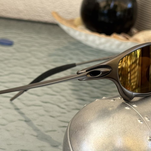 Oakley Juliet X-Metal sunglasses with gold iridium polarized lenses