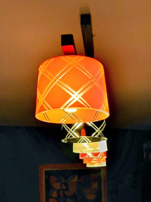 Modern ceiling light like new with 6 crystals, 135cm length