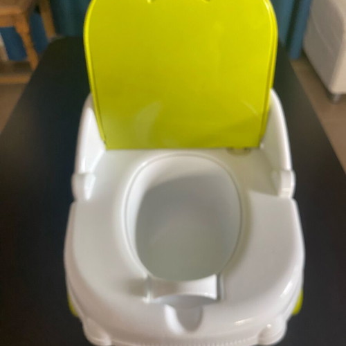 Bebe Stars Green Yoyo Car Potty like new with music and removable bucket