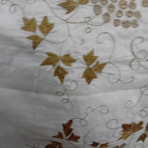 Handmade tzevres table linen