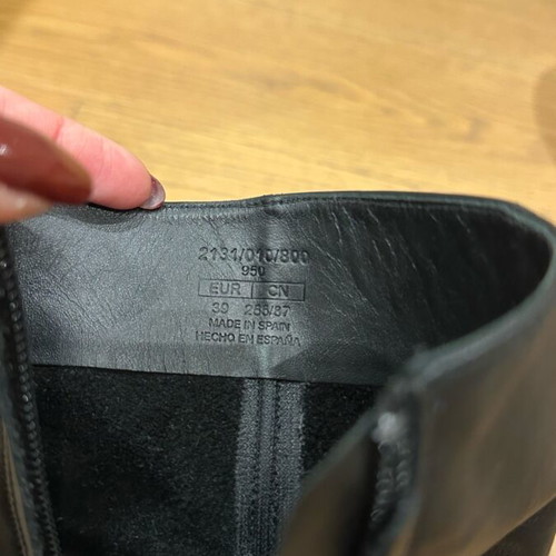 Zara black leather boots like new, size 39