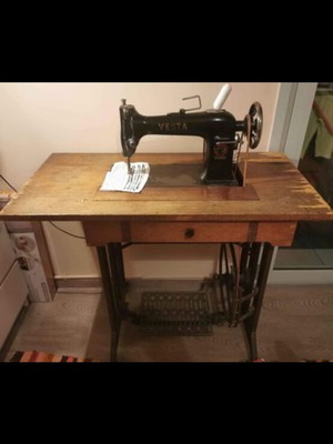 Vesta sewing machine used, fully functional, 90s model