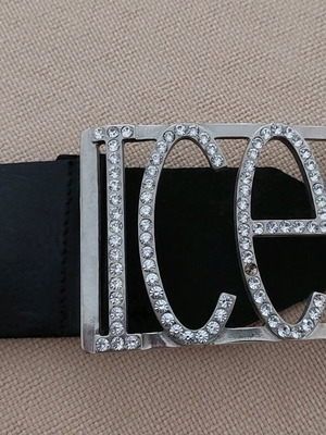 Γυναικεία δερμάτινη ζώνη Iceberg μεταχειρισμένη, μαύρη, μέγεθος 46