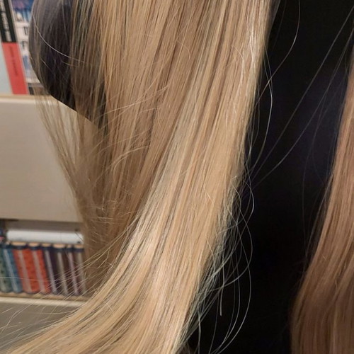 Realistic women's synthetic wig 80 cm long new