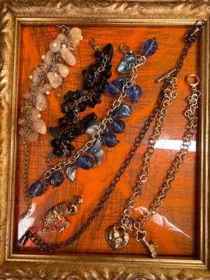 Κοσμήματα με ημιπολύτιμες πέτρες σαν καινούργια, βραχιόλια και κολιέ