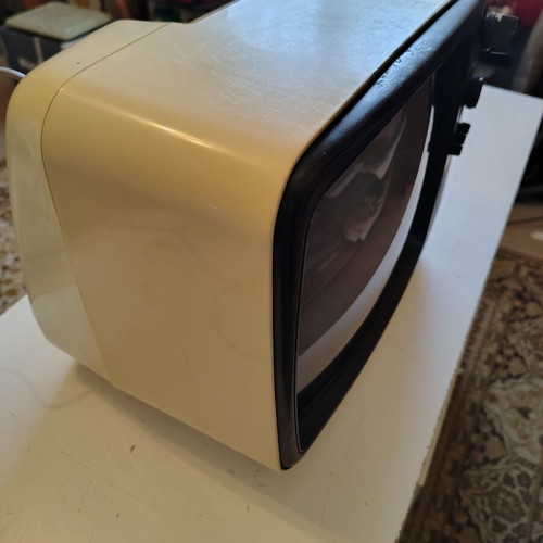Gold Star vintage 14-inch television used, decorative