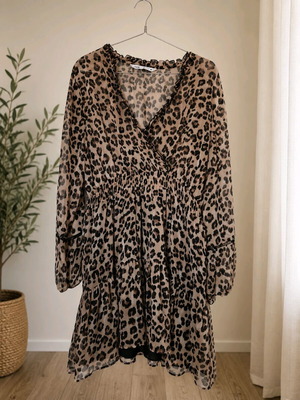 Zara dress like new, size L