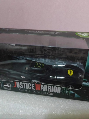 Batman Batmobile 1989 Justice Warrior metal model with light and sound