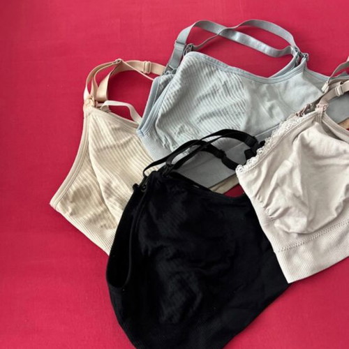 Nursing bras like new, pack of 4, black and grey, size XL