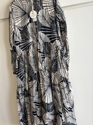 Oho dress with ruffles BSB new with tag, black and beige