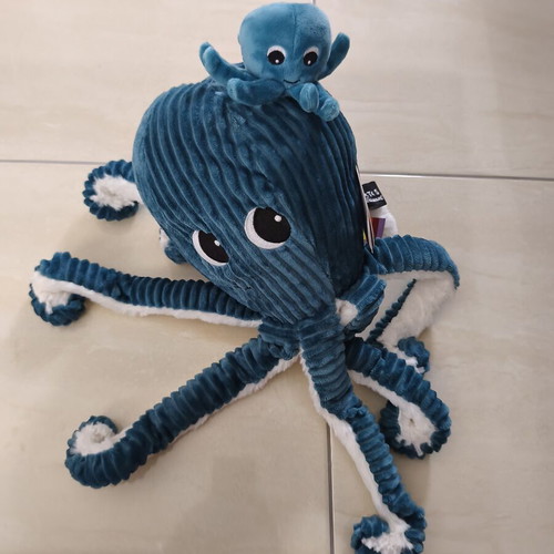 Octopus plush with baby octopus, Los Delingos, new