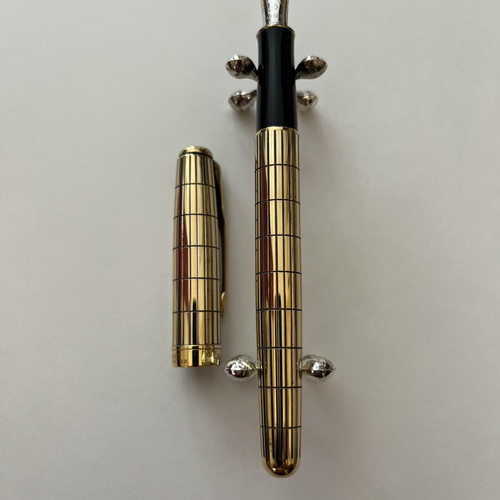 Parker Sonet Fountain Pen with 18K Gold Nib like new