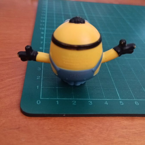 Minion figure from Despicable Me like new