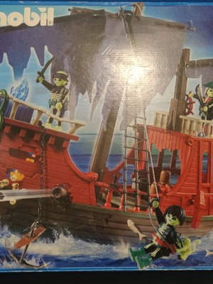 Playmobil 4806 pirate ship used