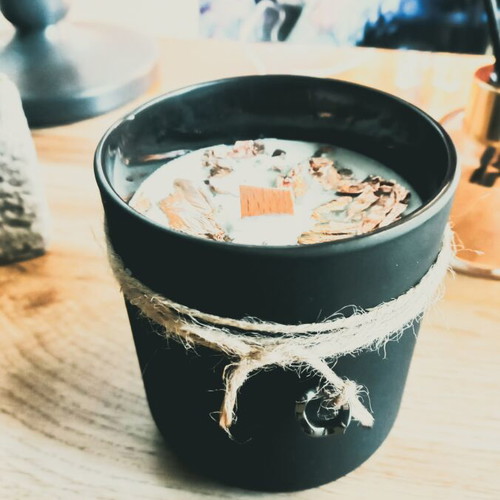 Soy candle in black matte glass container, vanilla - black orchid scent