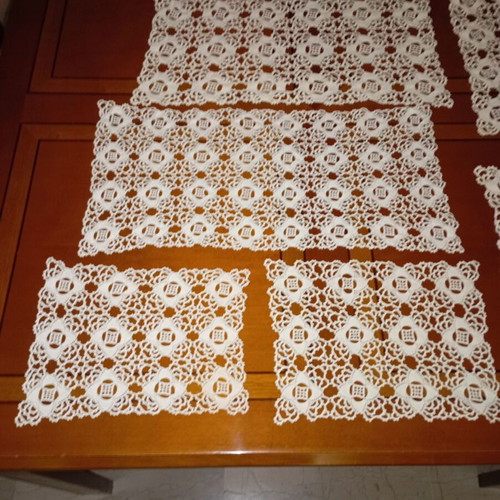 Handmade Beige Crochet Tablecloth Set with Six Small Doilies New