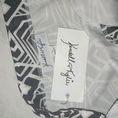 Kendall + Kylie blouse new, size L, black and white